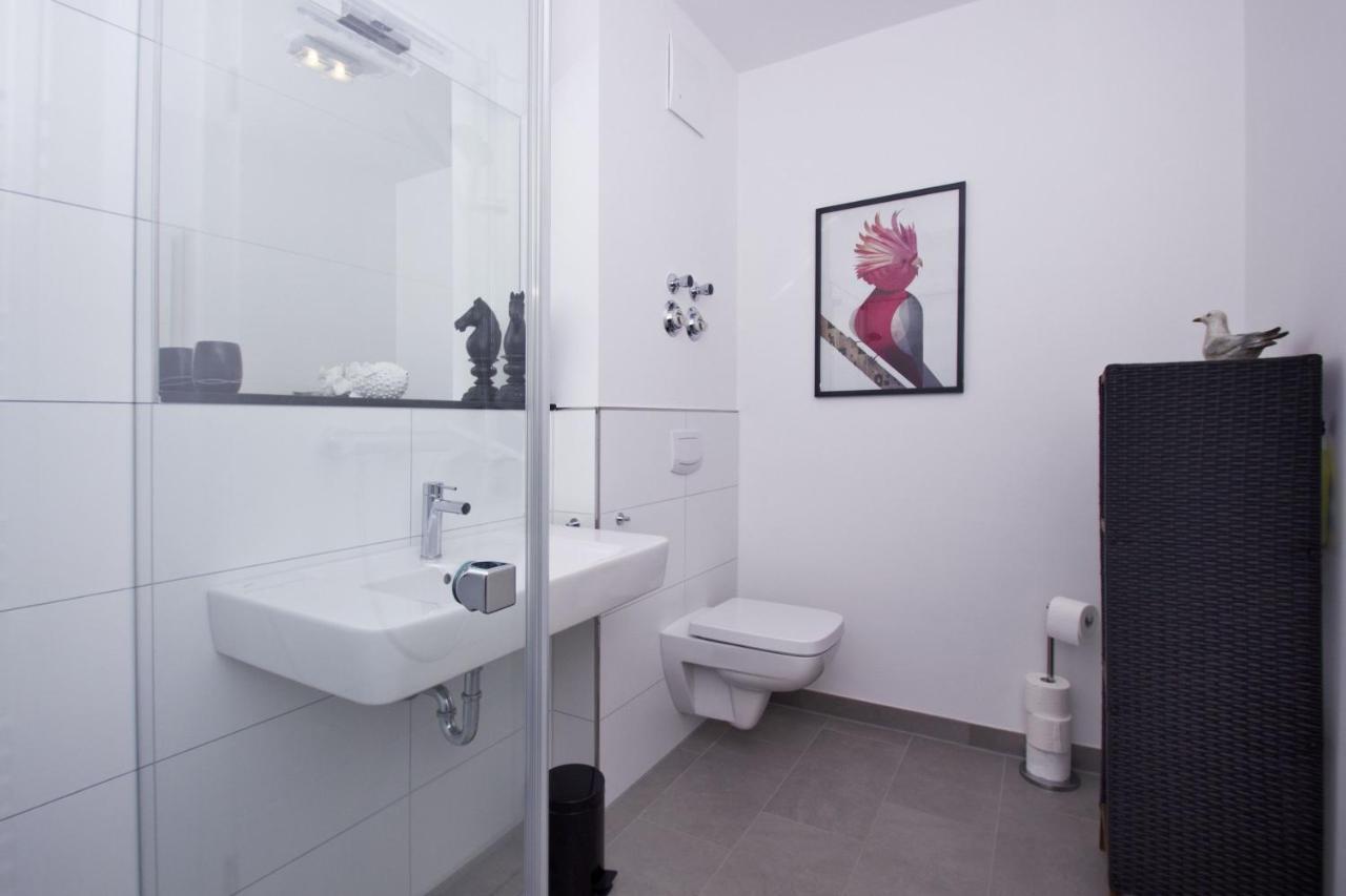 Zentrale Fewo Mit Balkon, Gratis Nutzung Vom Ahoi Erlebnisbad Und Sauna In Sellin - Villa Anni Fewo 05 Goehren (Ruegen) Exterior foto